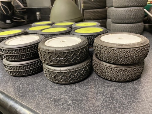 Losi 1/10 Front Tires Sets Vgc - Picture 2 of 6