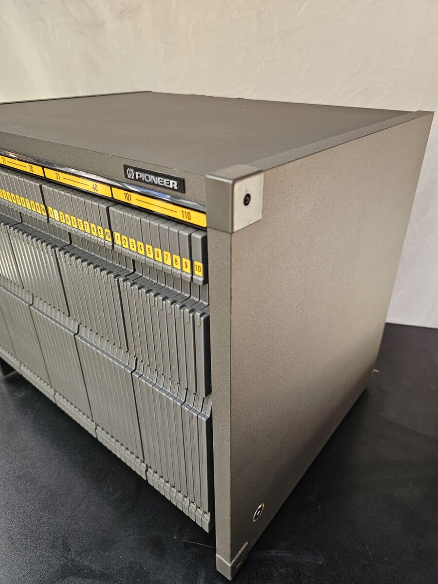 Rare Vintage Pioneer CB-V2480 Karaoke Laser Disc Storage Rare Vintage Pioneer CB-V2480 Karaoke Laser Disc Storage