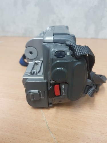 Sony Video Camcorder - Grey -Unit Only (CCD-TR8E) - Picture 11 of 16