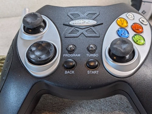 🔥Lot of 2🔥 Microsoft Xbox Original Intec & Mad Catz Wired Controllers (Y) - Picture 4 of 16