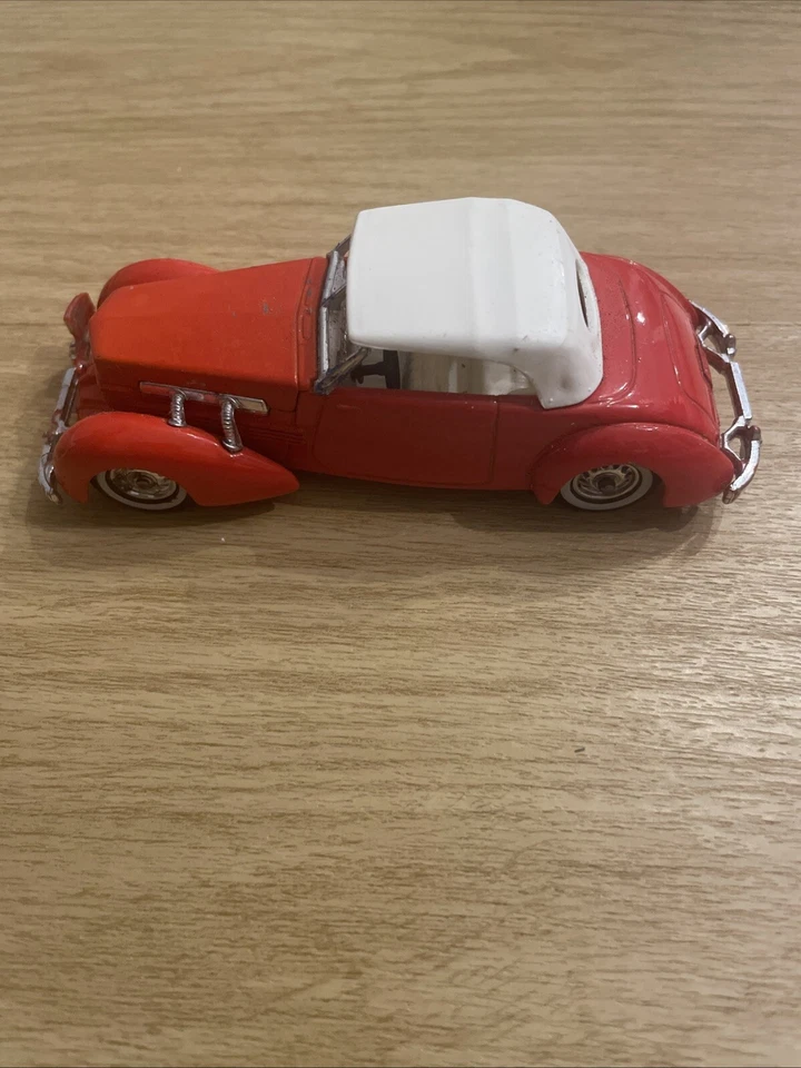 MATCHBOX YESTERYEAR YY-18 1937 CORD MODEL 812 SUPERCHARGED CONVERTIBLE PHAETON - Image 3 of 4