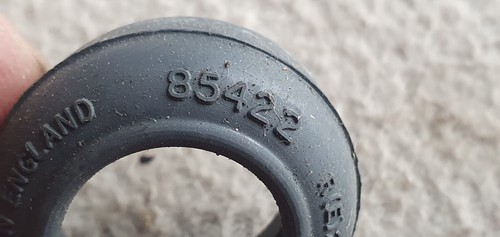 Genuine NEW Lockheed 85422 Wheel Brake Cylinder Cup Seal Bush 6305048 - Picture 8 of 8