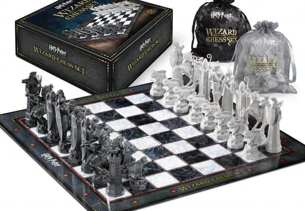  The Noble Collection Harry Potter Wizard Chess Set