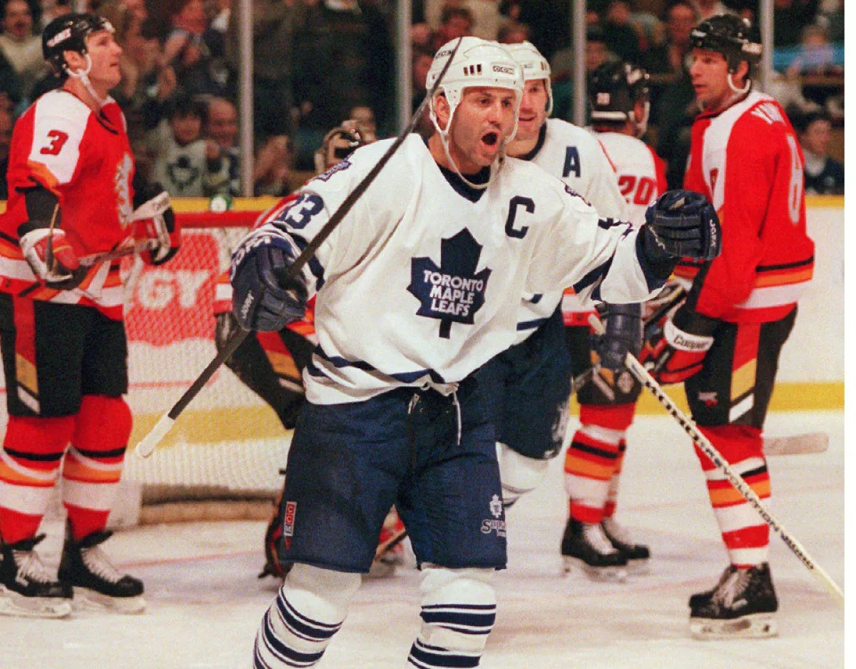 Toronto maple leafs gilmour jersey