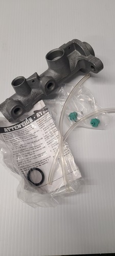 Cardone Remanufactured Brake Master Clyinder #10-2714 Buick,Cadillac,Chevy,Oldsm - Picture 2 of 5