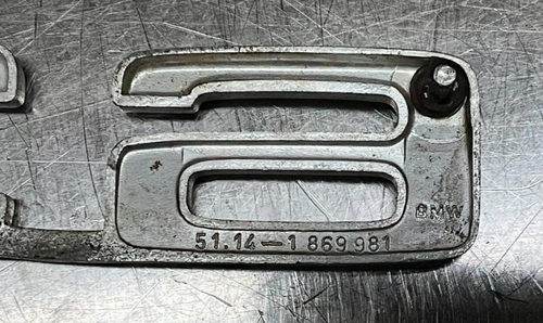 BMW E24 633 Rear Badge OEM 1869981 - Foto 3 di 3