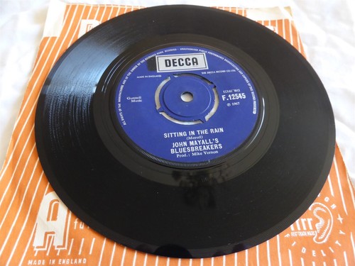 JOHN MAYALL BLUESBREAKERS - SITTING IN THE RAIN/OUT OF REACH,DECCA ,1967,F.12545 - Picture 4 of 4