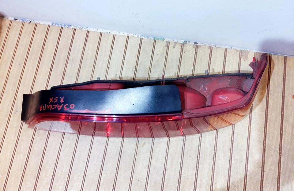 Cuarto de luz trasera de pasajero Acura RSX 2002-2004 montado en panel Foto 4 de 4