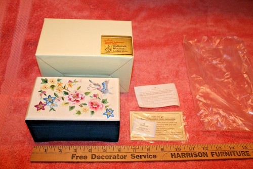 Hallmark Beautiful Reflections Hallmark Music Collection Needle Point Music Box - Picture 1 of 12