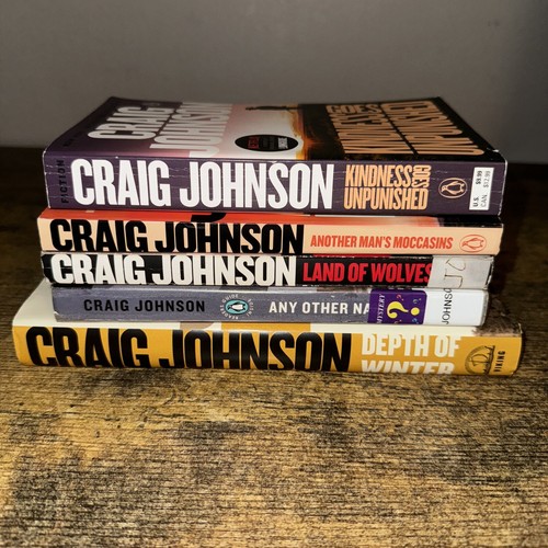 Craig Johnson mixed lot of 5 books from the Longmire Western Mystery Series - Picture 2 of 2