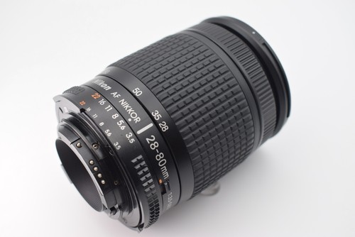 Nikon NIKKOR AF 28-80mm f/3.5-5.6 D Zoom Lens Japan [Excellent w/ Hood] #1297-4 - Picture 5 of 14