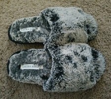 Laura Ashley Memory Foam Slippers, Size Small