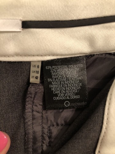 Pantalones de carrera Tahari gris pierna plisada talla 6 - excelentes usados. - Imagen 6 de 7