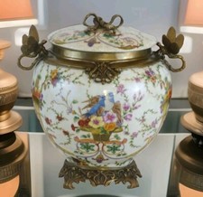 Porcelain Jar Bonboniere Ceremonial Jar Craquele Casket Doves Bronze Urn New