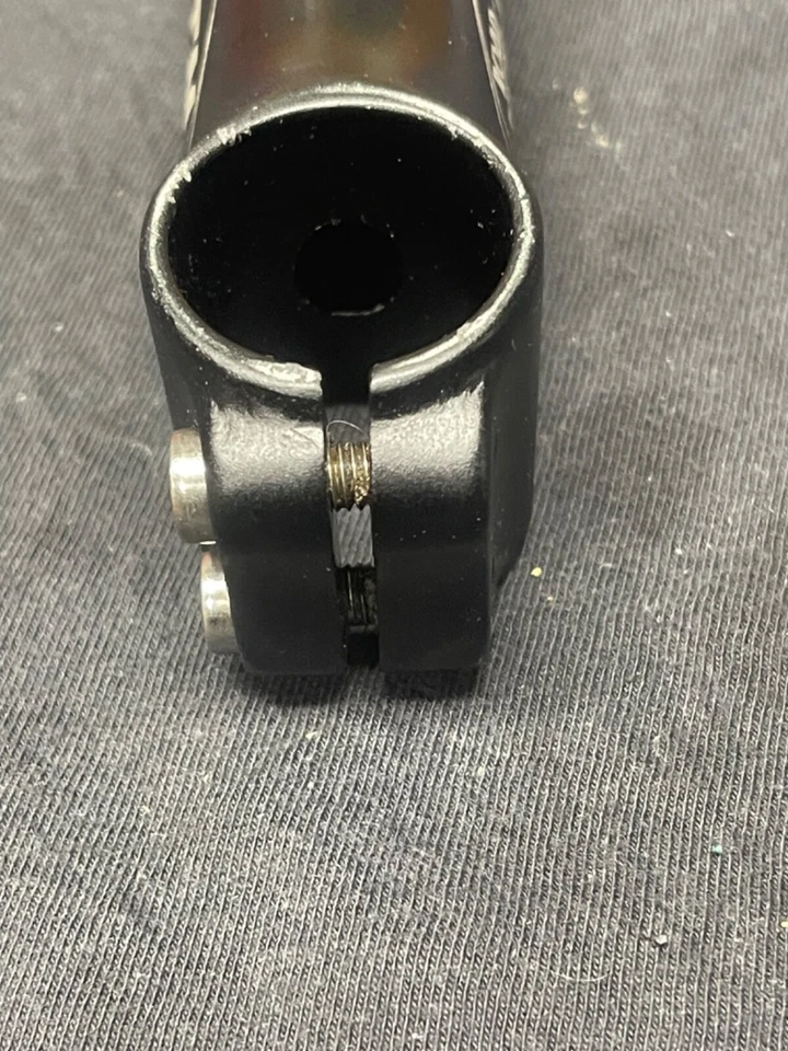 Braçadeira ITM Road Racing 105mm 25.4 1 1/8 haste de alumínio preta sem rosca - Imagem 3 de 4