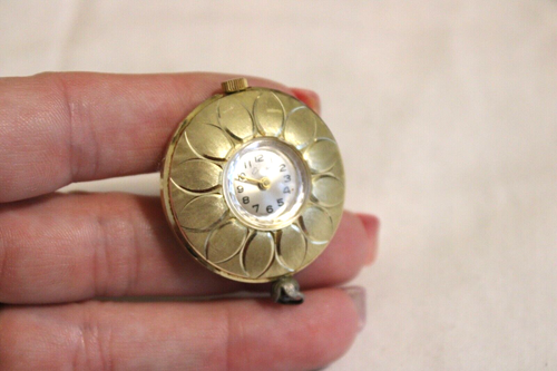 Vintage Endura Gold Tone Pocket Watch - Picture 3 of 5