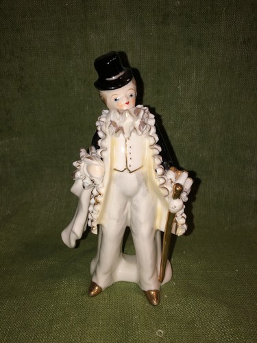 Estatuilla de porcelana masculina colonial vintage de Japón con sombrero de copa de 6" de alto - Imagen 2 de 11