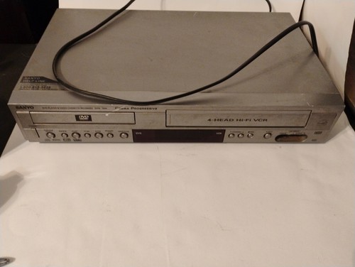 Sanyo DVW-7000 DVD And VHS Player Please READ DESCRIPTION - Picture 2 of 6
