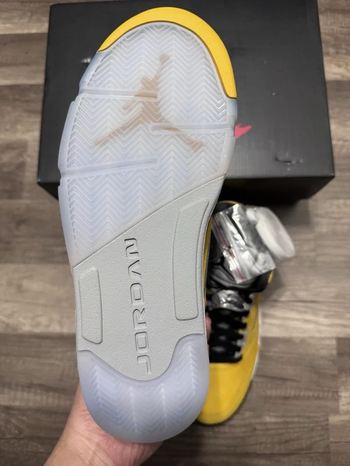 Air Jordan 5 Retro T23 Tokyo 2025 Foto 3 de 3