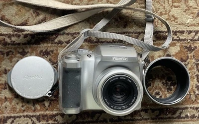 Fujifilm FinePix S3000