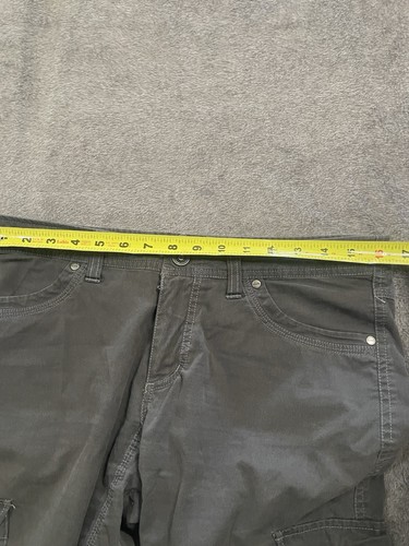 Kuhl Shorts Damengröße 10 grau 11" Schrittlänge Cargotaschen Logo bestickt gebraucht, in einwandfreiem Zustand - Bild 5 von 9