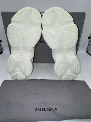 Balenciaga Triple S 41 EU, weiß Leder neu authentisch mit Karton und Etiketten - Bild 7 von 10