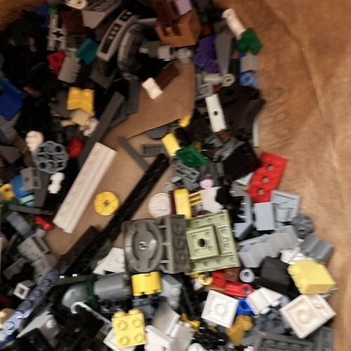 LEGO Technic Parts Lot 9 lbs 5 oz – Multicolor Variety - Picture 6 of 10