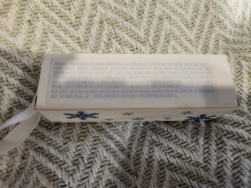 NEW Kylie Jenner lipstick SNOW CUTE sparkling Shimmer FULL SIZE - Picture 3 of 3