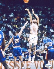 Allan Houston AUTOGRAPH Signed Tennessee Vols Basketball 8x10 Photo ACOA
