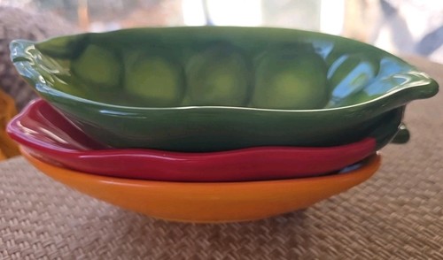 Pier 1 Ceramic Small Vegetable Shape Dishes Salsa Dips Carrot Pea Pepper Set 3 - Picture 10 of 11