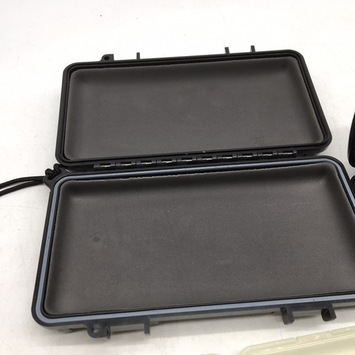 OtterBox 3000 Series Compact Drybox Waterproof 100ft + Plano Box + Small Tackle - Bild 4 von 9