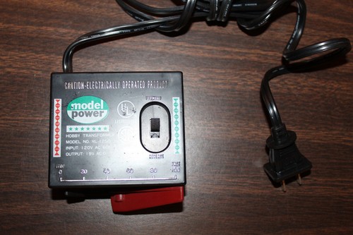 Model Power RL-1250 Hobby Transformer W/ Direction & Speed Controls - Picture 3 of 4