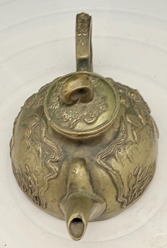 JUEGO DE DOS TETERAS TIBETANAS/CHINAS DE LATÓN/BRONCE Y METAL DE COLECCIÓN, MARCADAS c1970 en muy buena condición - Imagen 14 de 21