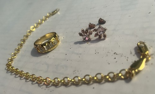 LADIES JEWELRY LOT #66- 14k GF Bracelet, Nice Ring & Fancy Ear Rings
