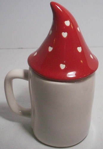 Magenta Rae Dunn Colección Artesanal: Taza Gnomo Roja ESTUPIDEZ CUPIDO con Sombrero: EXCELENTE: SIN RESERVA - Imagen 2 de 4