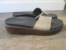 Donald Pliner Fifi tan Thong Slip On Leather Sandal Size 9