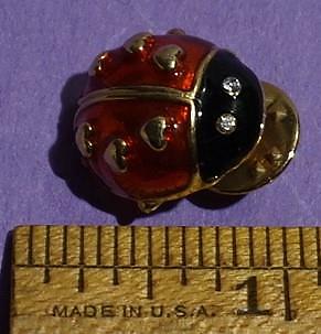 AVON LADYBUG RED ENAMEL RHINESTONE LAPEL PIN LOVE BUG 2005 - Picture 2 of 4