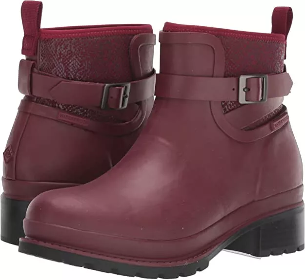 Muck boots women's cheap reign waterproof rubber boots