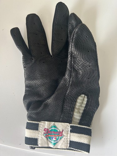 SEATTLE MARINERS KEN GRIFFEY JR "THE KID" HALL OF FAMER GAME WORN BATTING GLOVE - Picture 2 of 2