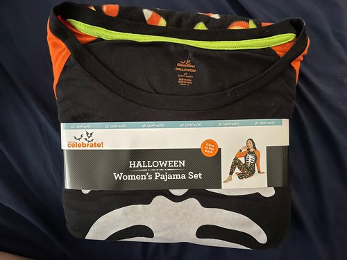 Women's Halloween Pajama Set Glow in the Dark 2-pc 3X (22W-24W) NEW - Picture 2 of 3