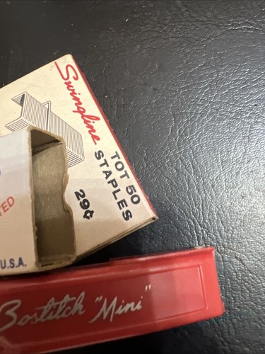 Vintage Bostitch Mini Stapler and 2 Boxes Swingline Staples - Picture 4 of 8