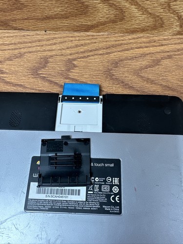 Wacom CTH-480 Intuos Small Creative Touch Tablet Only Pad - Picture 4 of 6