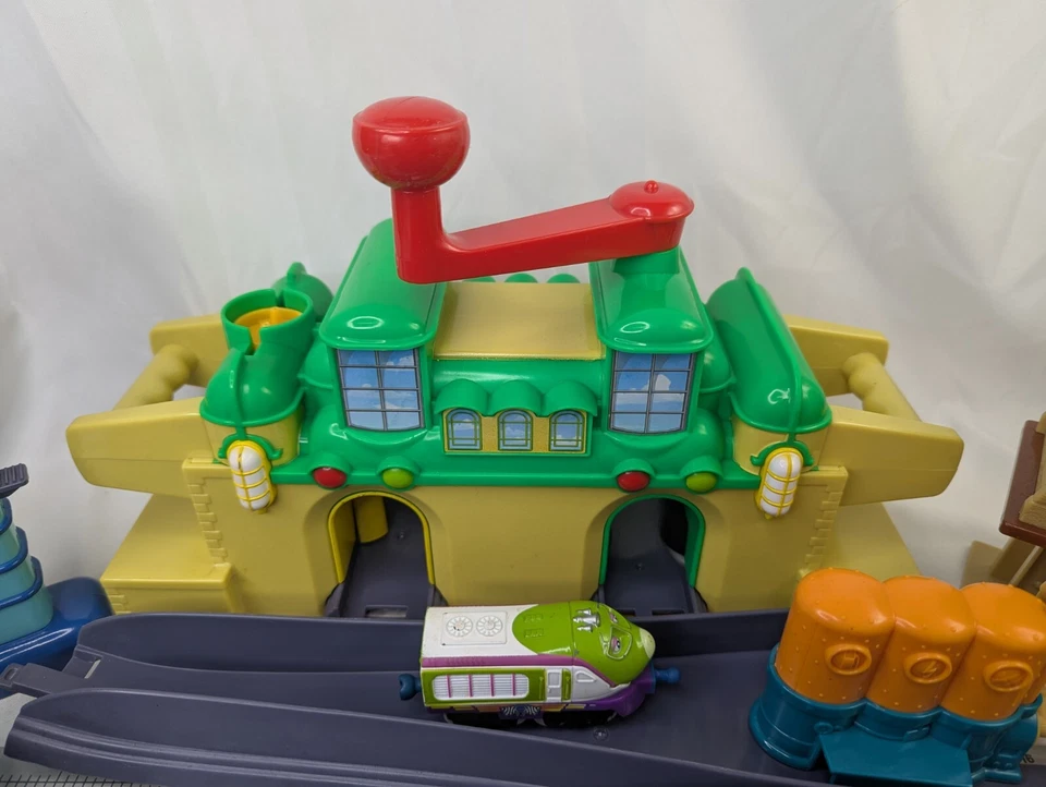 Chuggington Train Set Tracks Lot Playset Launcher - Image 3 of 4