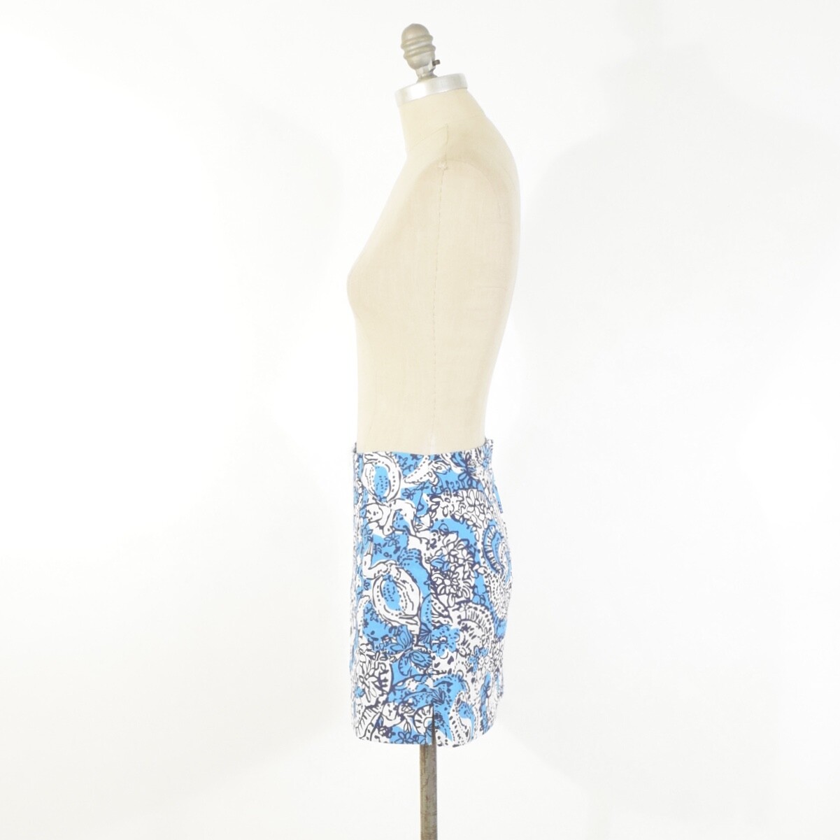 Lilly Pulitzer Skirt 2 Blue Floral Embroidered Ey… - image 4