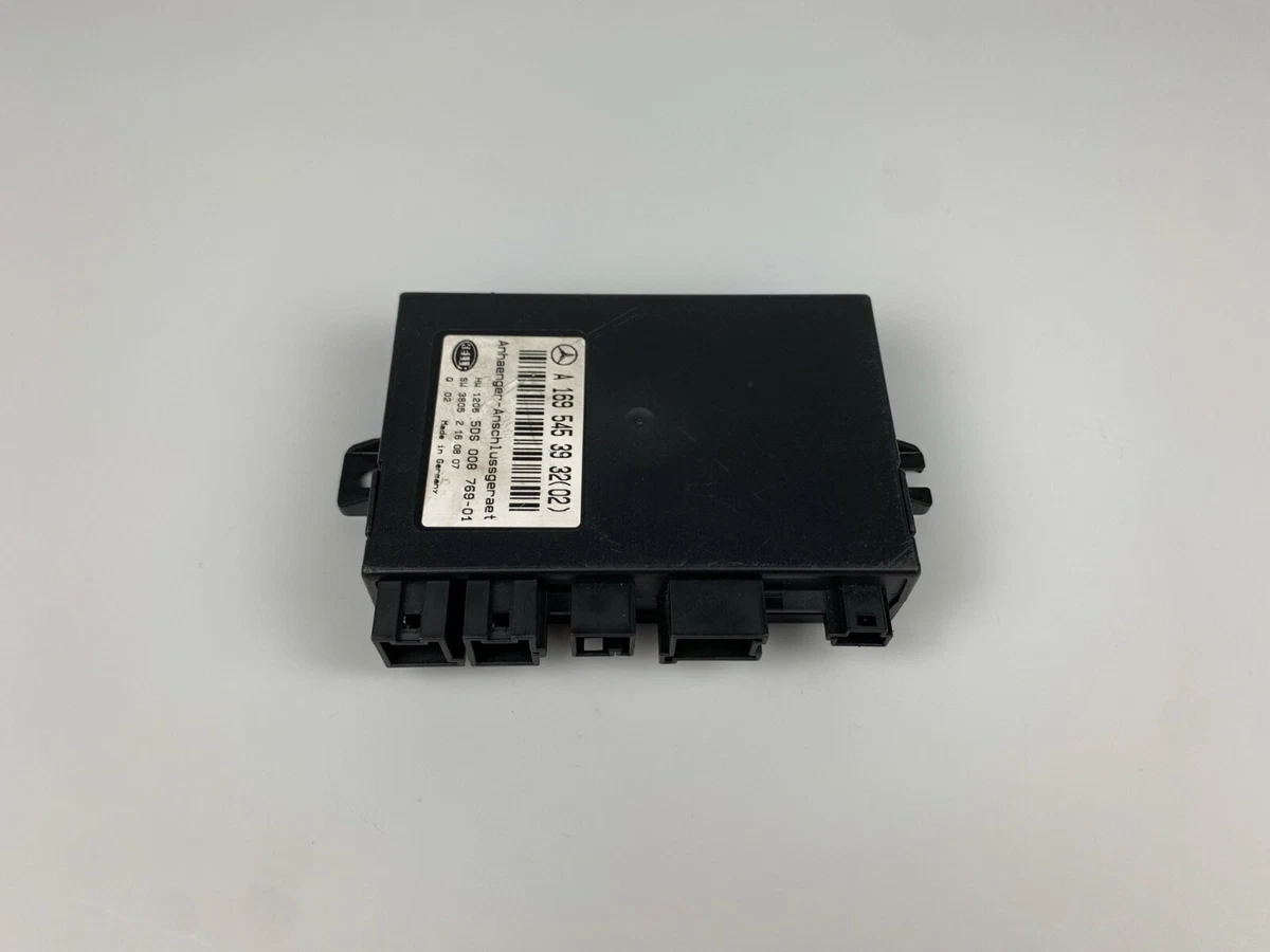 Mercedes Benz C Class W203 Trailer Connector Control Module Unit 