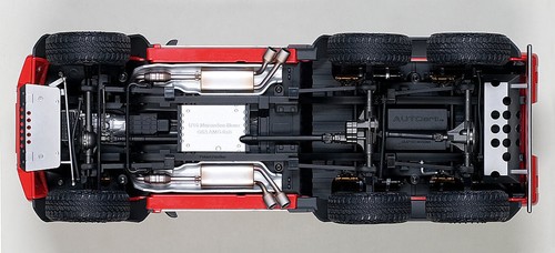 AUTOart 76304 Mercedes-Benz G63 AMG 6x6 rot - volle Öffnung - Bild 6 von 6
