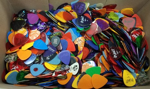 Lot Of 100 Daddario Dunlop Fender DR Gels Duralin Ernie Ball guitar picks Tortex - Picture 4 of 8