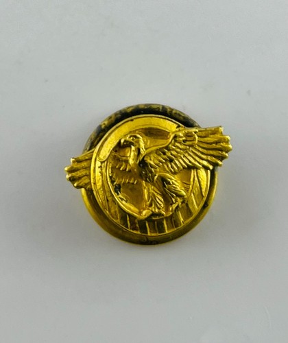 Flying Victory Eagle Lapel Pin Gold Toned 'We The People' Button Pin - Picture 4 of 4