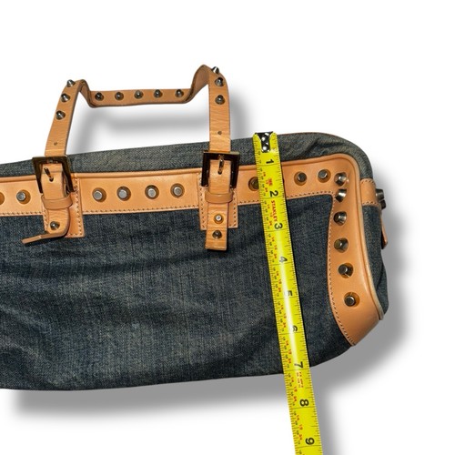 Borsa a mano Fendi in pelle con borchie denim - Foto 13 di 14