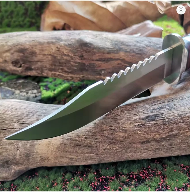 Cuchillo de caza de hoja de acero 8CR15Mov de alta calidad con mango de madera - afilado Foto 3 de 4